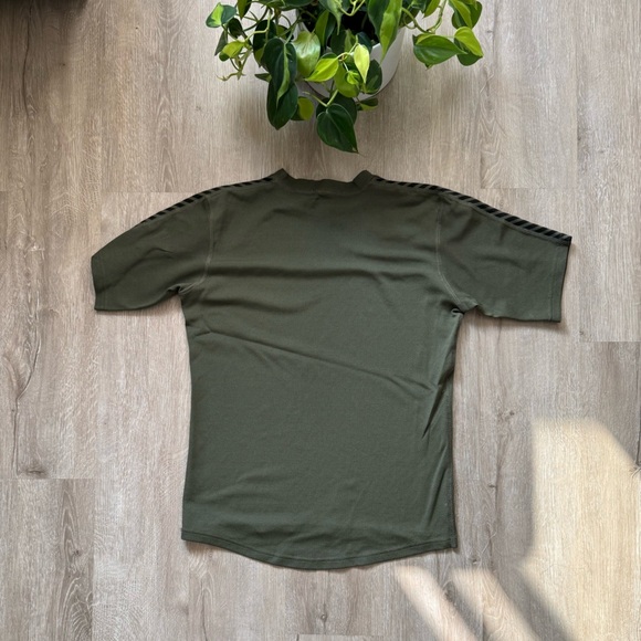 Green Helly Hansen Shirt textured performance short sleeve Top - Picture 6 of 6